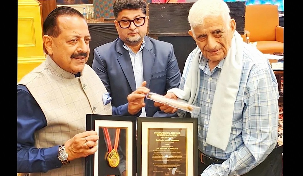 Jitendra Singh Urges J&K Medicine to Adapt to AI, Genomics and Biotechnology